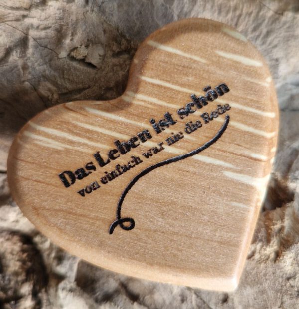 Herz-Magnet "Das Leben ist schön" aus Erlenholz