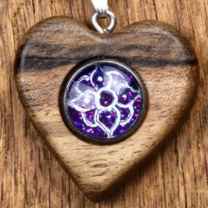 Mandala Herzkette aus Walnuss "handgemalt"