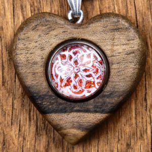 Mandala Herzkette aus Walnuss "handgemalt"