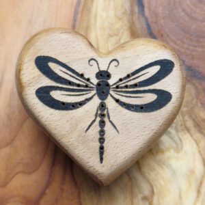 Duftherz fürs Auto mit Clip für die Lüftung (Libelle) "Buche"